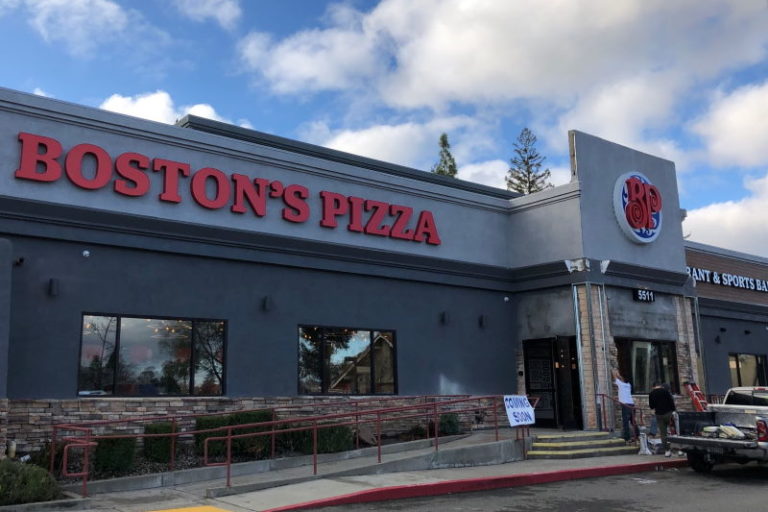 Bostons Pizza