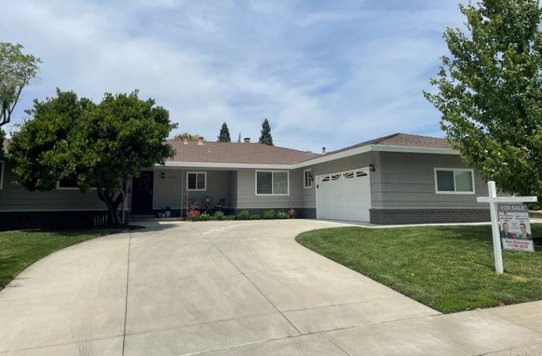 Outdated strip mall on Sunrise Blvd undergoing major facelift Citrus