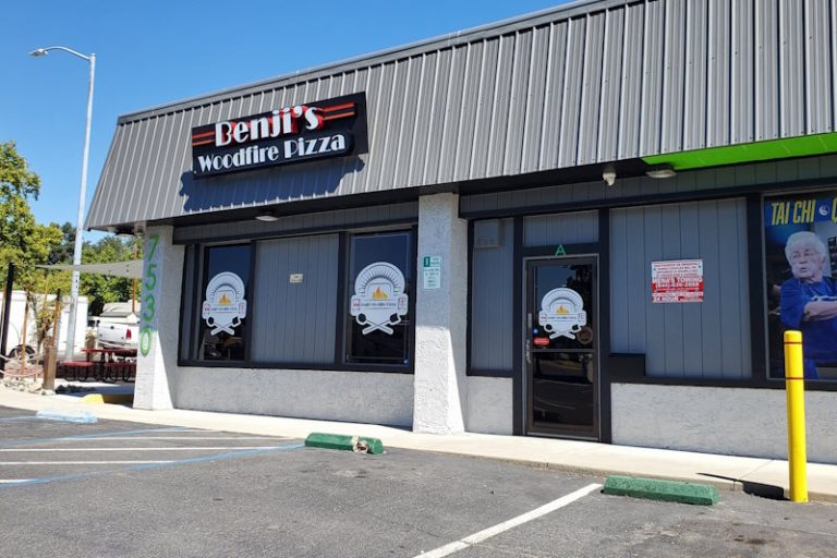 Benji's Woodfire Pizza is open at 7530 Auburn Blvd., in Citrus Heights. // CH Sentinel