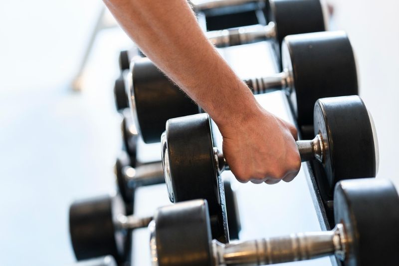 Weights // Image by Engin Akyurt from Pixabay