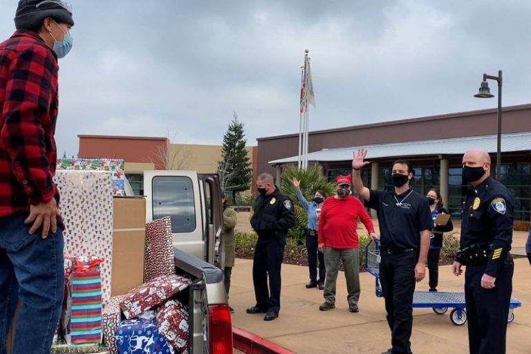 Operation Holiday Cheer is hosted by Citrus Heights Police Activities League each year to help provide toys and other gifts for families in need. // Citrus Heights PAL