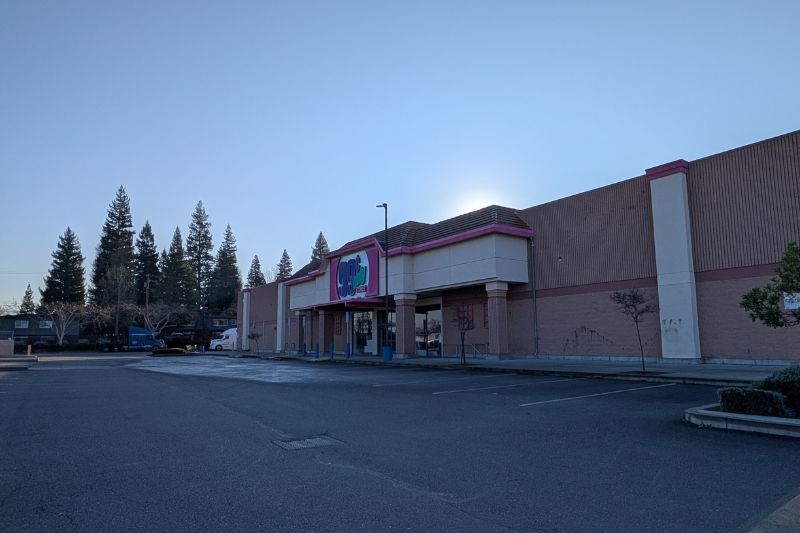 A building once home to the 99 Cents Only Store and Crunch Fitness is for sale. // SB Williams