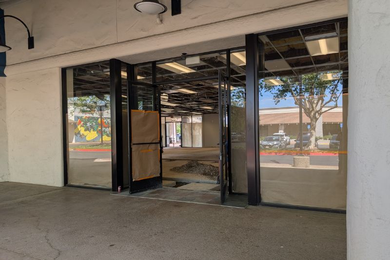 Rose Nail Lounge is currently under construction and will be located at 5925 Birdcage Centre Ln.