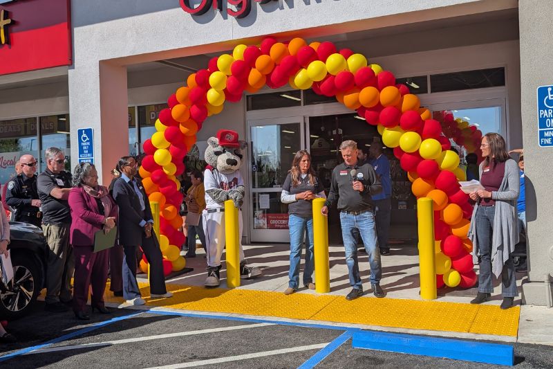 Grocery Outlet store owners Greg and Stephanie Ashworth stand with Citrus Heights Mayor and Vice Mayor, and members of Citrus Heights PAL, celebrating the grand opening their new Grocery Outlet location. Thursday, April 2, 2026. // SB Williams