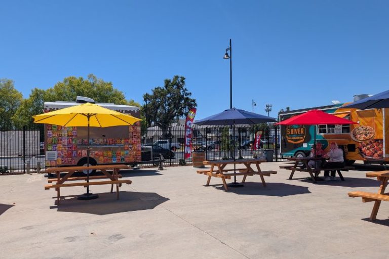 The Citrus Heights Food Truck Plaza is now open at Twin Oaks Ave. and Auburn Blvd.
