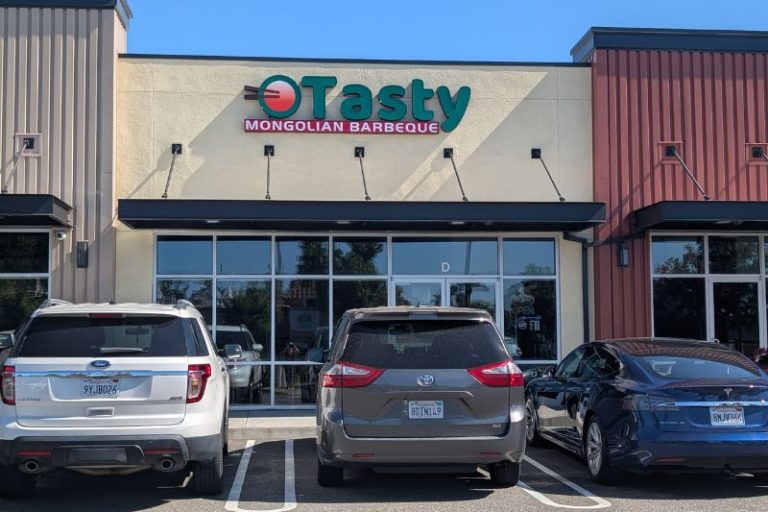 O Tasty Mongolian BBQ is located at 7056 Sunrise Blvd. Suite D