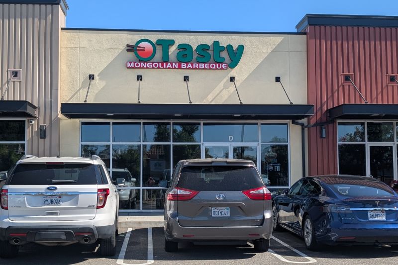O Tasty Mongolian BBQ is located at 7056 Sunrise Blvd. Suite D