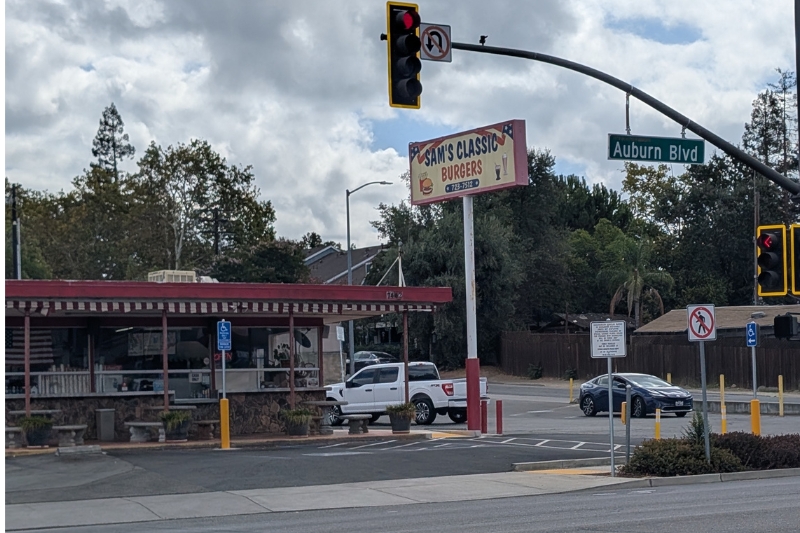 Sam's Classic Burger is located at 7442 Auburn Blvd.