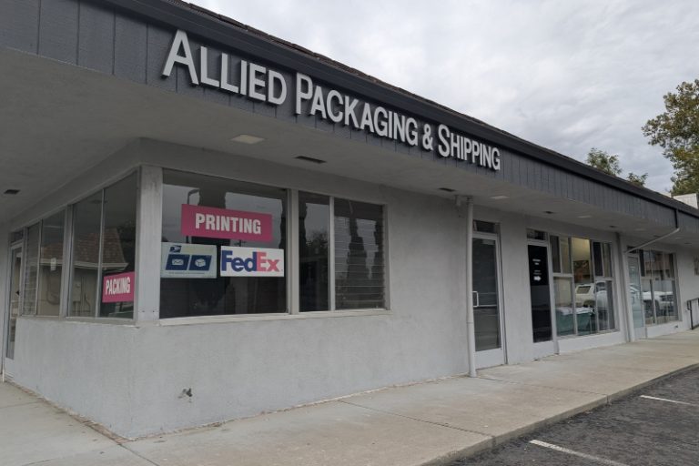 Allied Packaging and Shipping on Auburn Blvd. has closed abruptly. // SB Williams